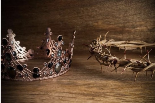 இன்றைய இறைமொழி. ஞாயிறு, 26 நவம்பர் 2023. எனை நீதிவழி நடத்திடுவார்!